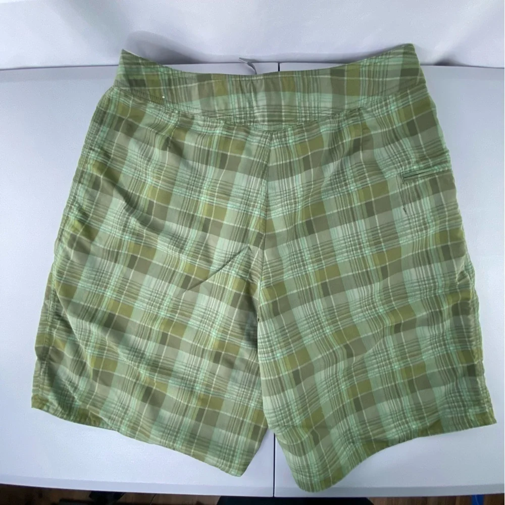 Patagonia green plaid wayfarer board short swim trunks, 34